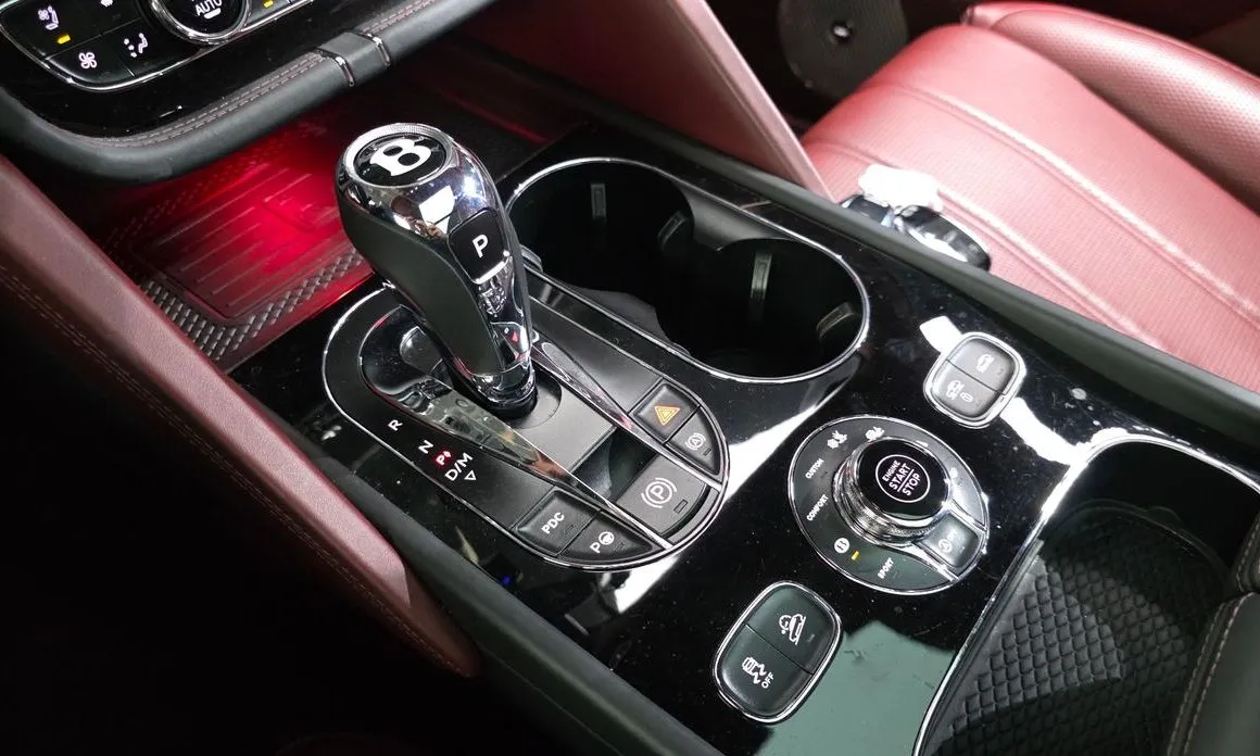 Bentley Bentayga 2023 из KR, фото 8