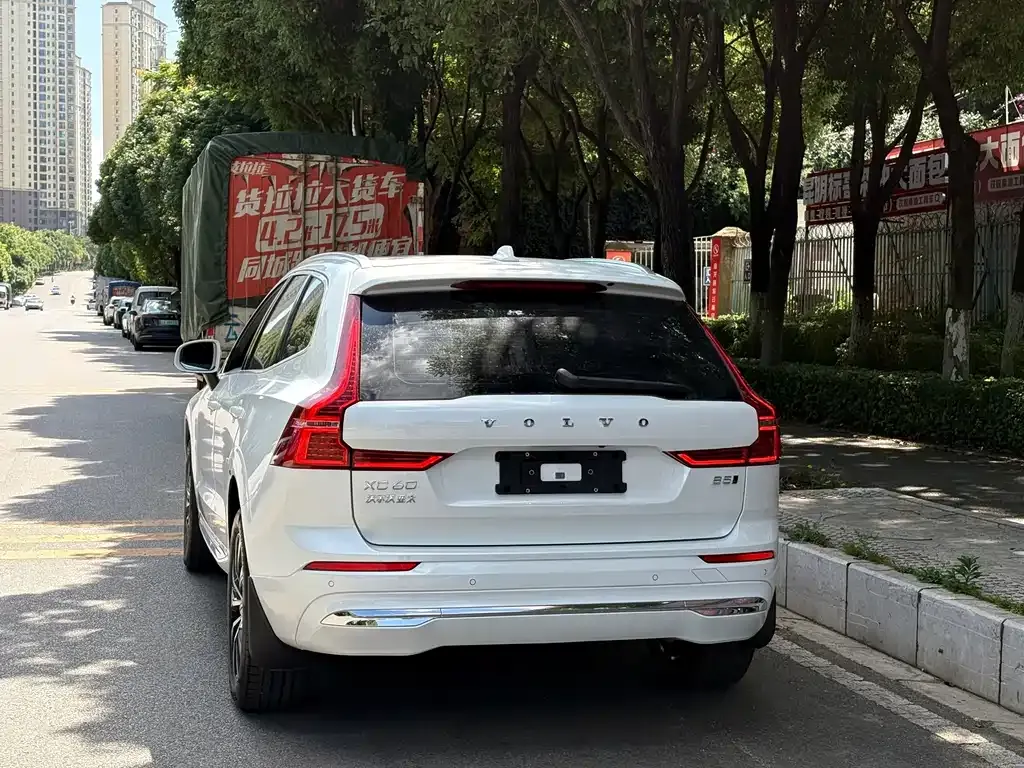 Volvo XC60 2024 из CN, фото 8