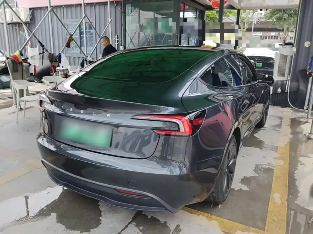 Tesla Model 3 — фото 9