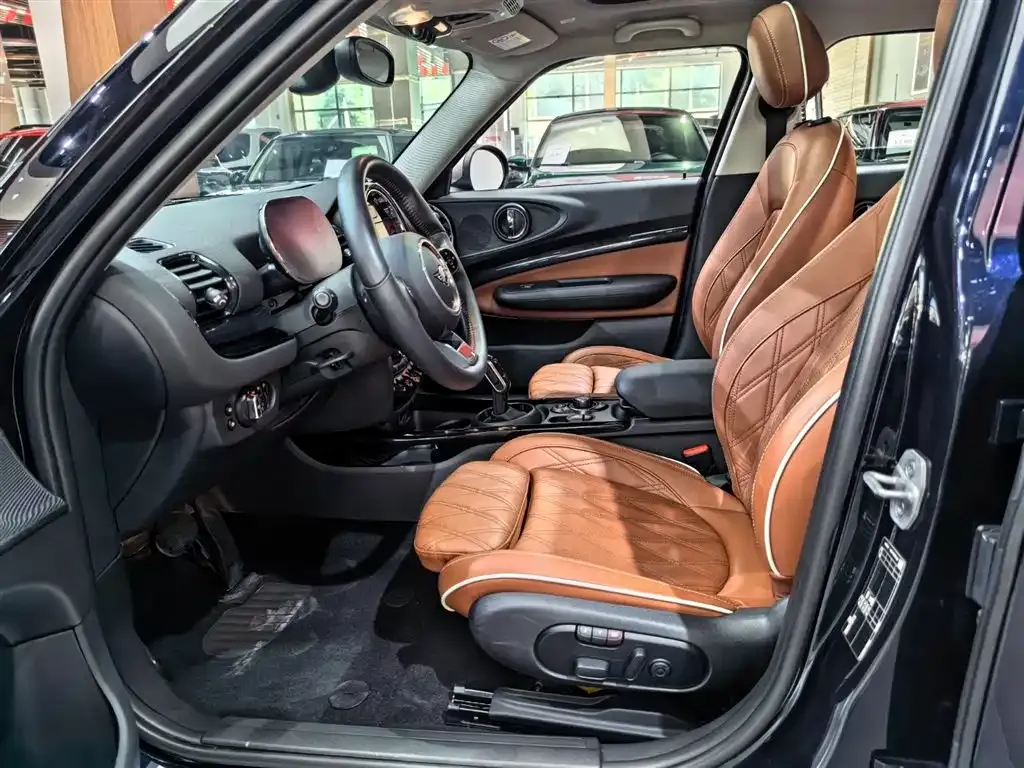 MINI Clubman — фото 5