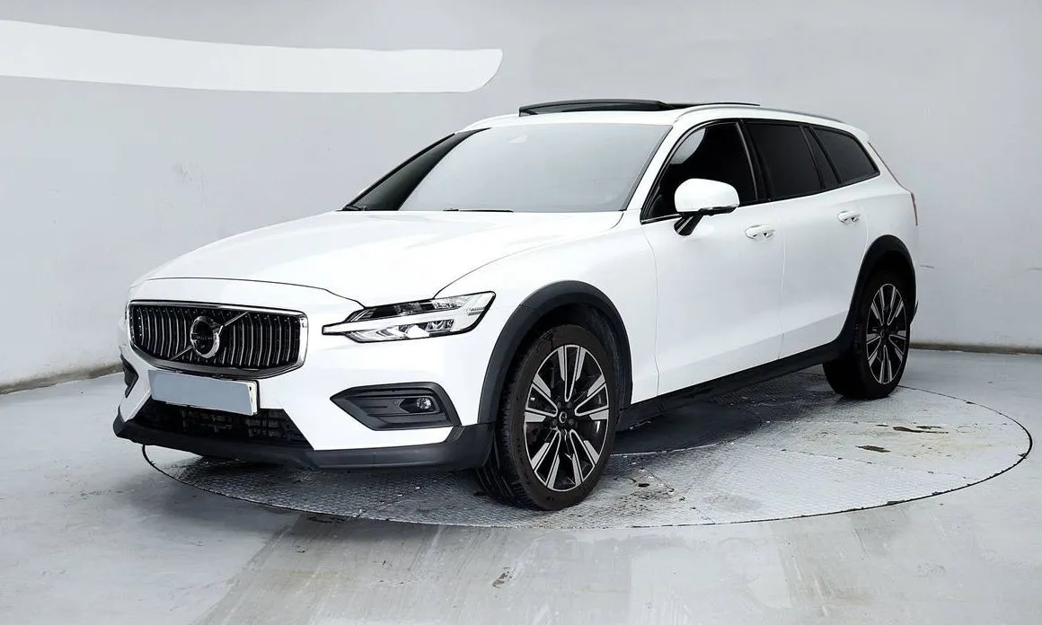Volvo V60 — фото 1