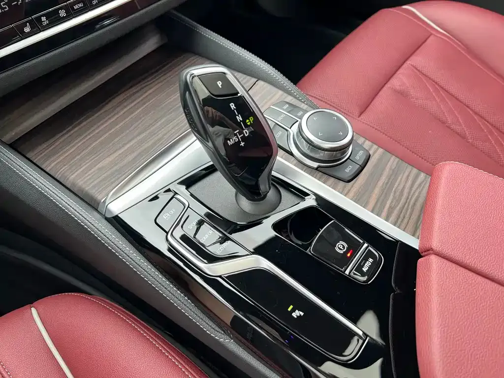 BMW 5 Series — фото 2