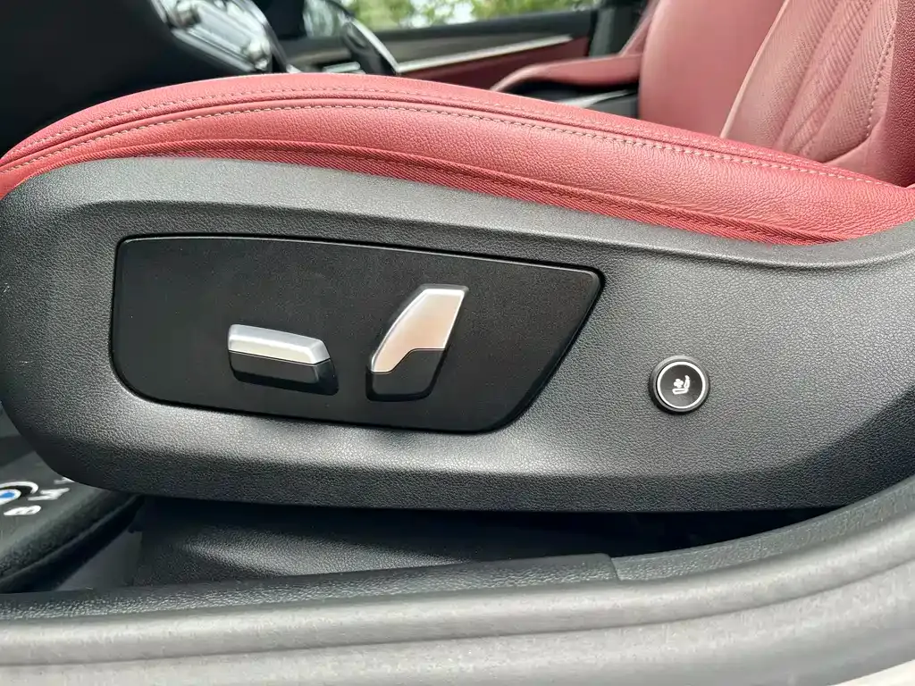 BMW 5 Series — фото 9