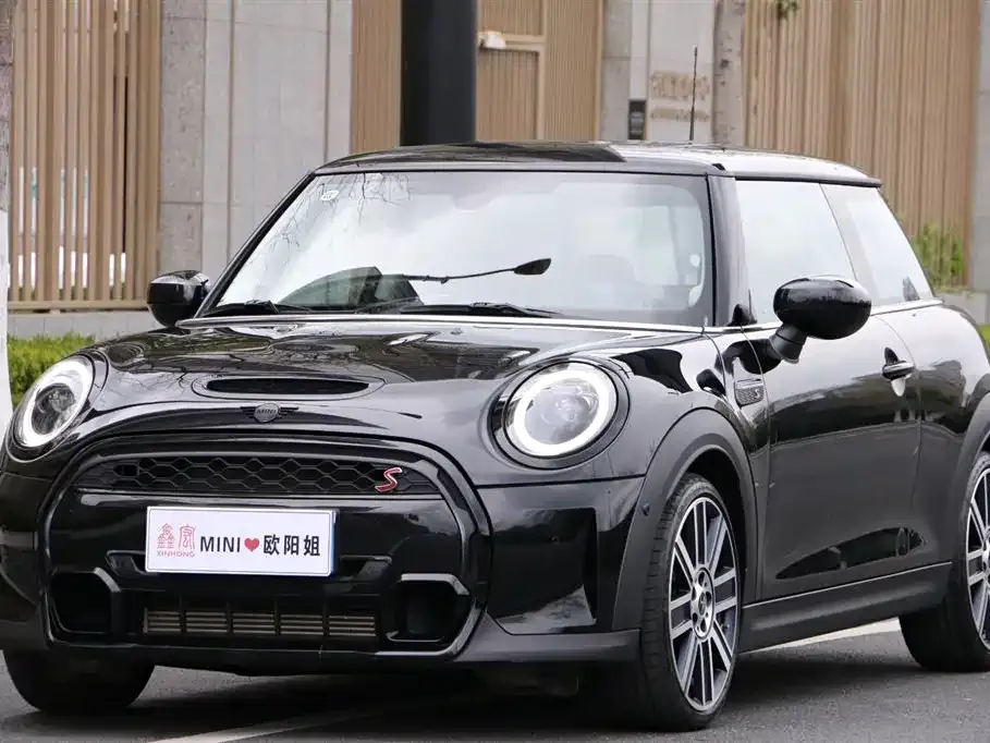 MINI Cooper (3-door) — фото 1