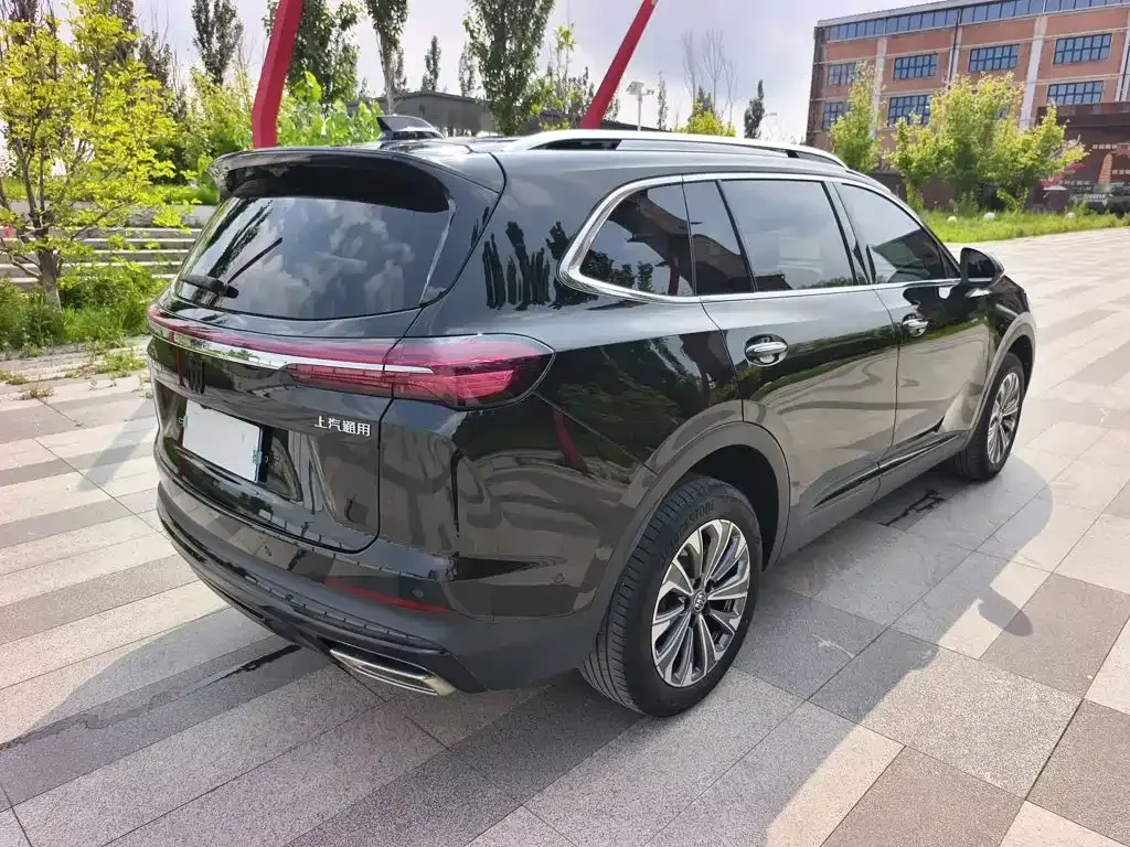 Buick Envision Plus — фото 9