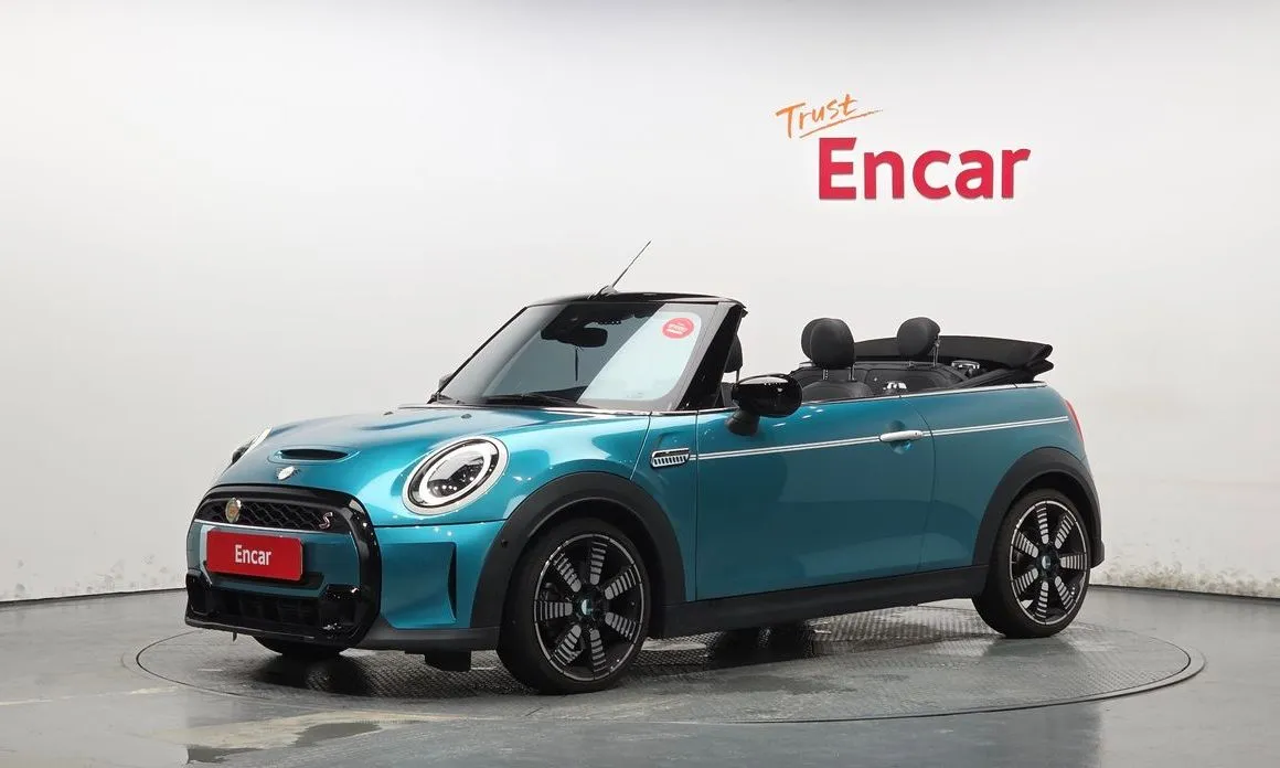 Mini Cooper Convertible — фото 1