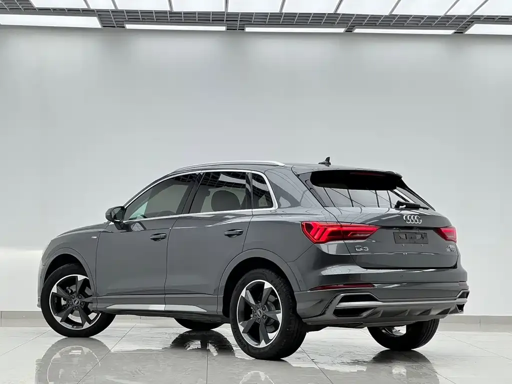 Audi Q3 — фото 7