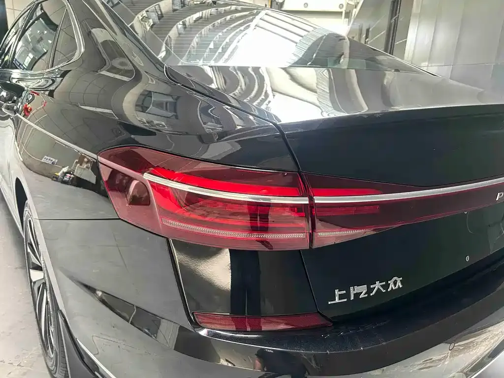 Volkswagen Passat — фото 8