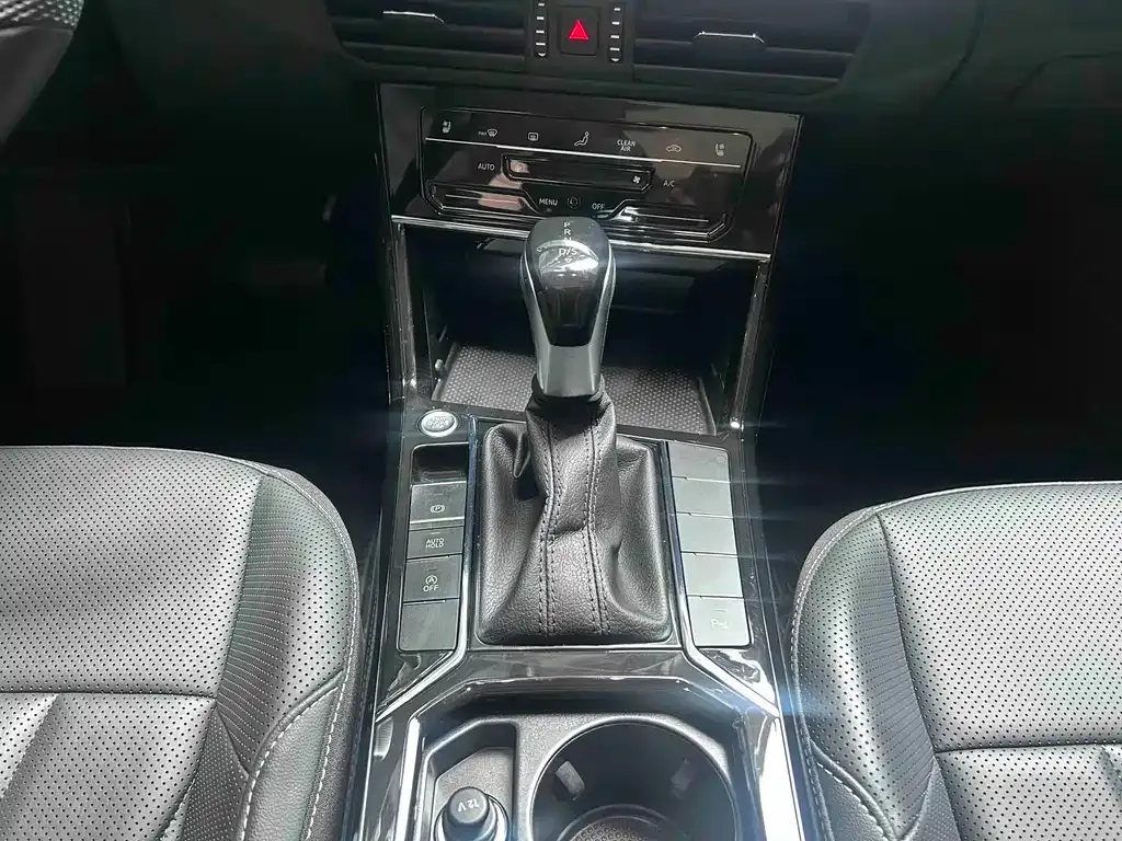 Volkswagen Passat — фото 10