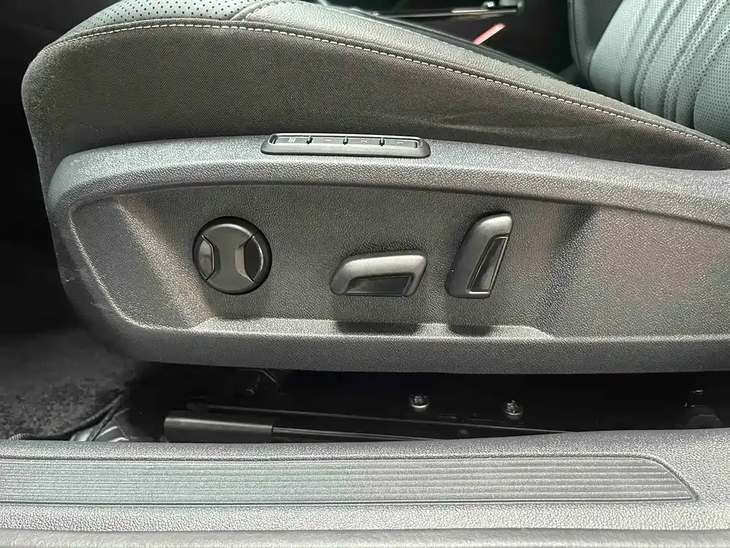 Volkswagen Passat — фото 6