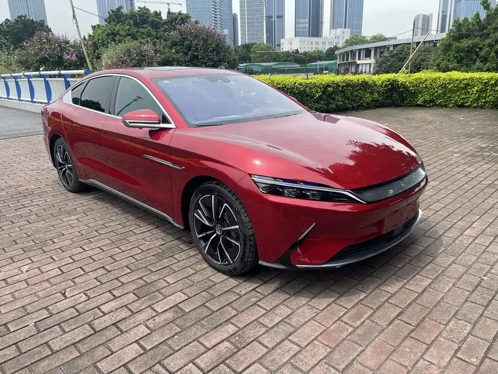 BYD Han — фото 10