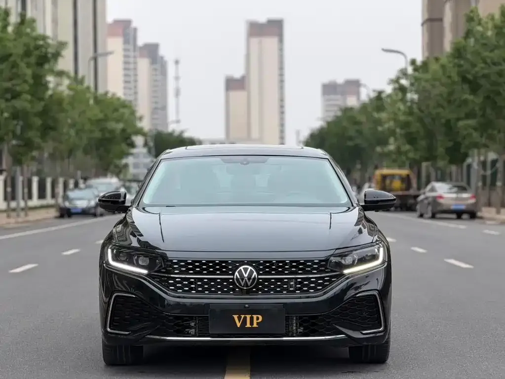 Volkswagen Passat — фото 7
