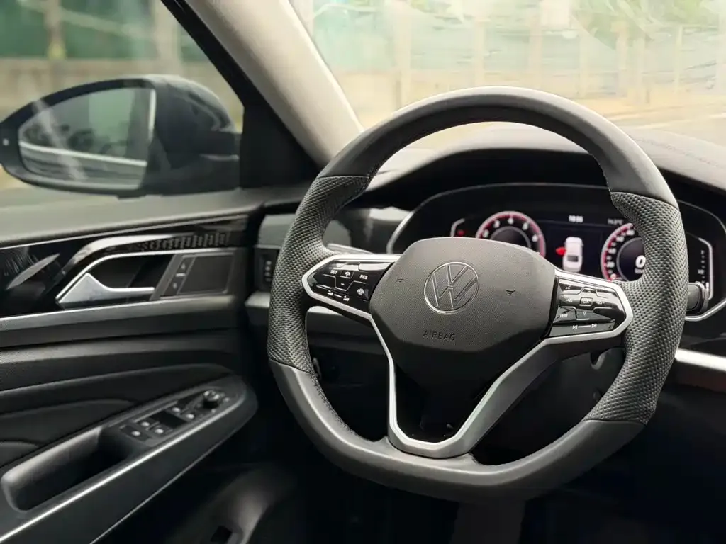 Volkswagen Passat — фото 6