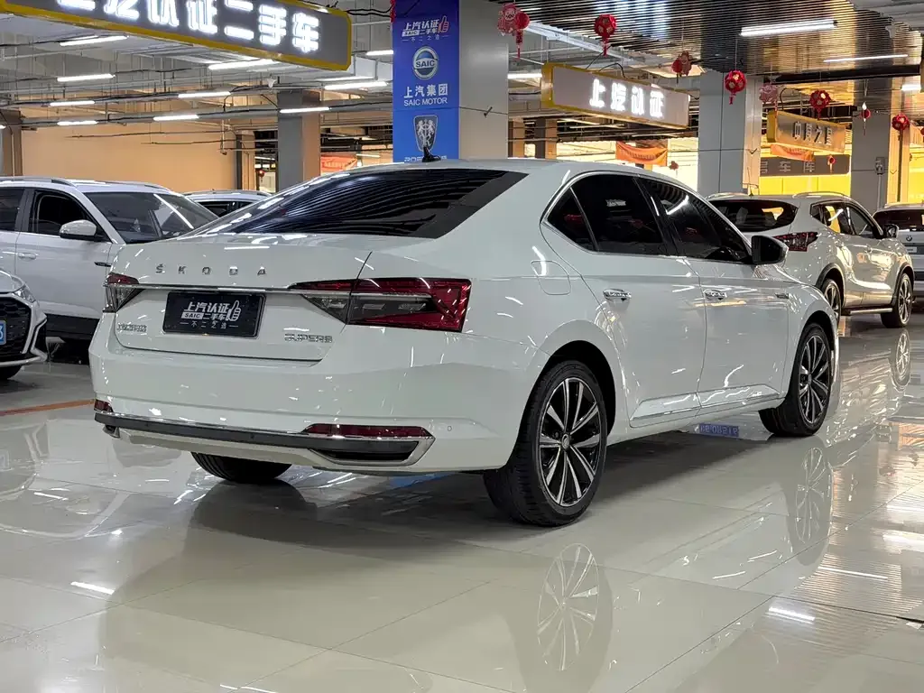 Skoda Superb 2022 из CN, фото 10