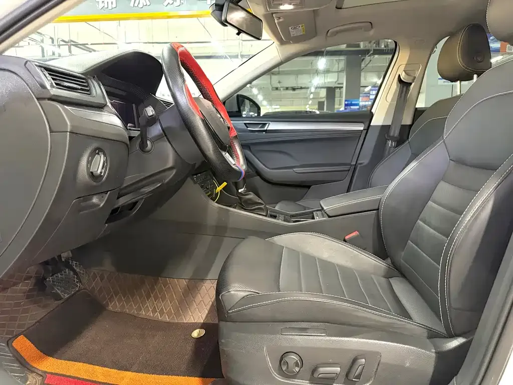 Skoda Superb 2022 из CN, фото 8