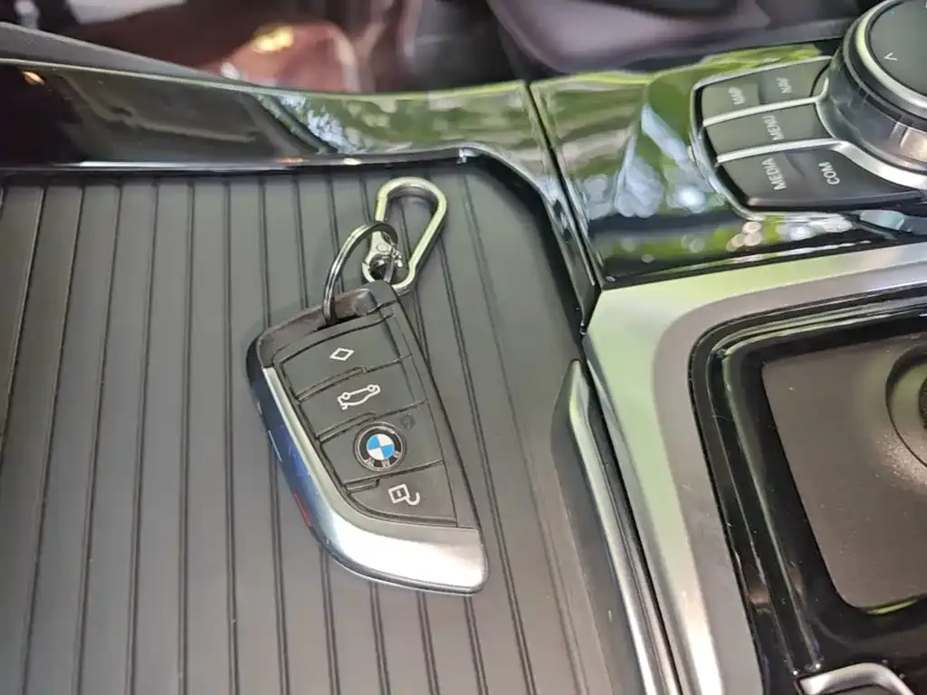 BMW X3 — фото 2