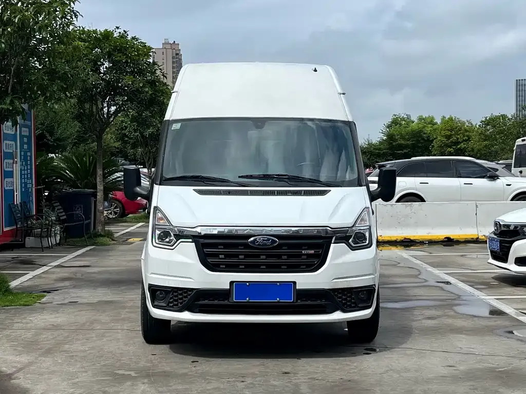 Ford Transit Custom — фото 9