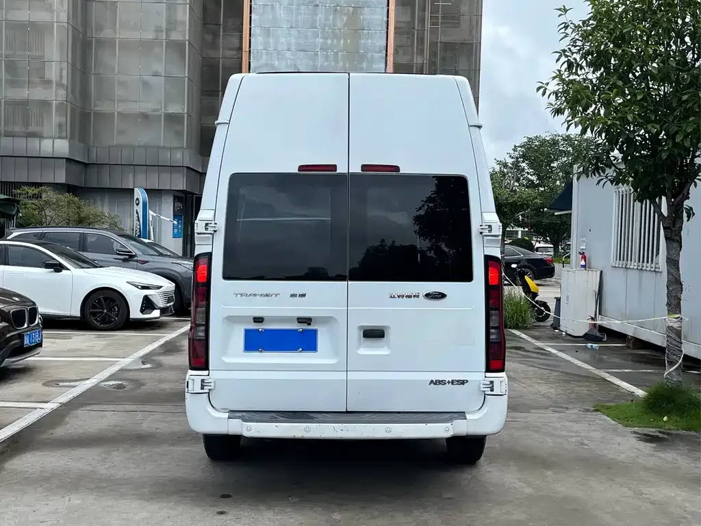 Ford Transit Custom — фото 2
