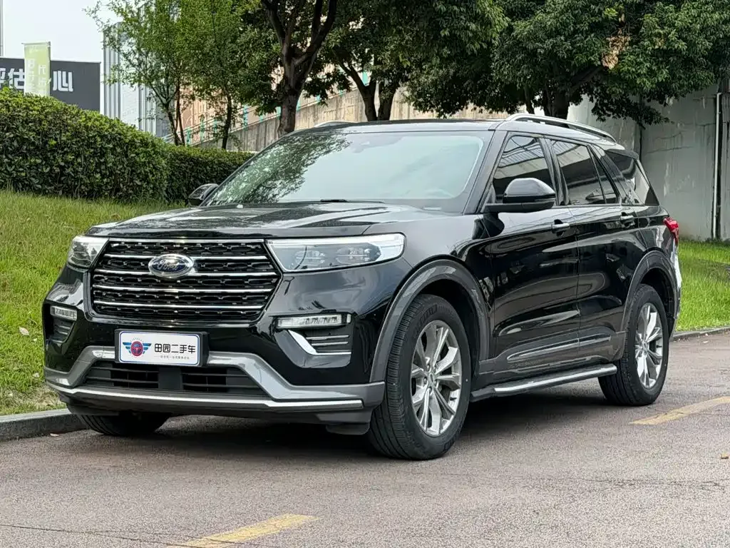Ford Explorer — фото 1