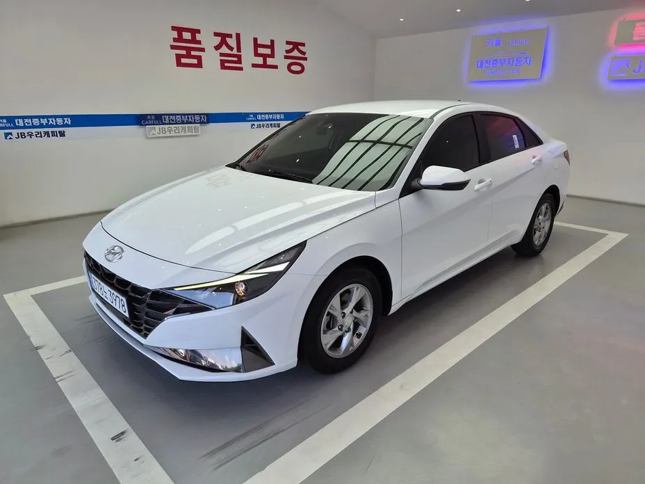 Hyundai AVANTE — фото 1