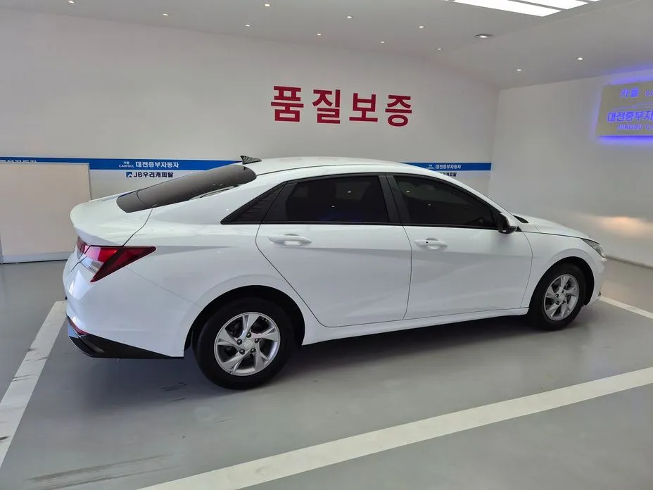Hyundai AVANTE — фото 5