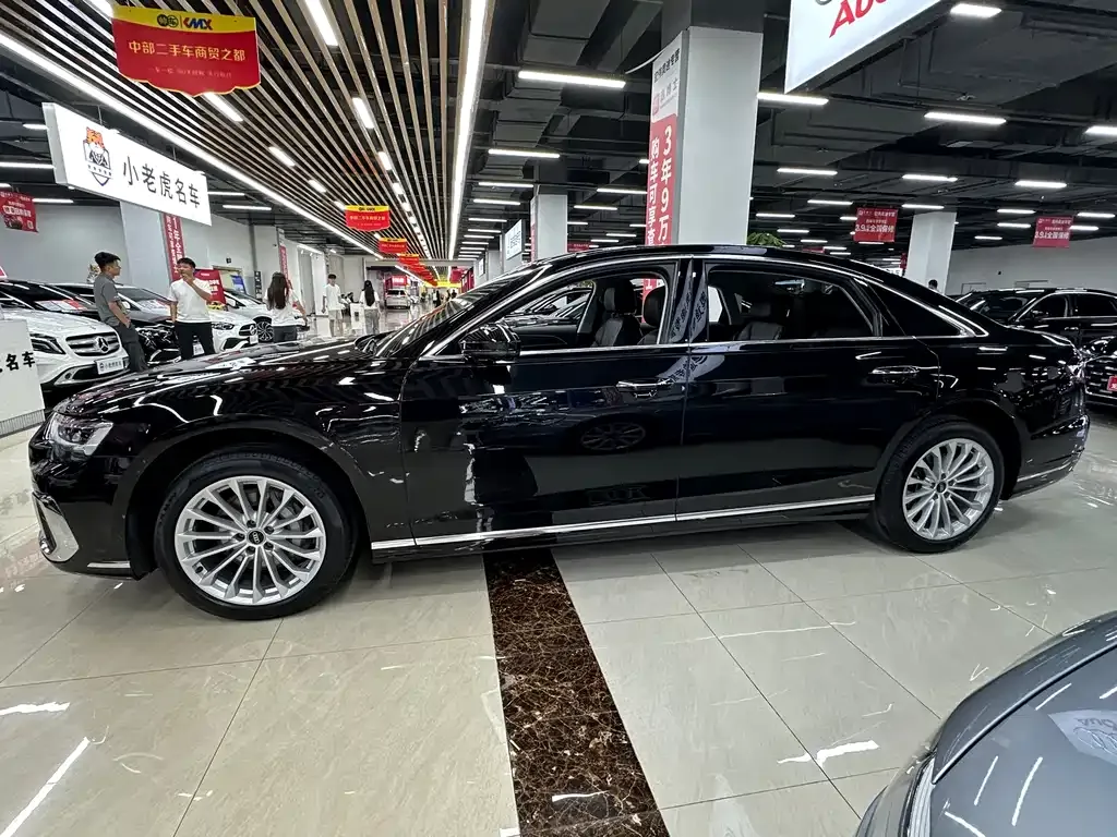 Audi A8 2023 из CN, фото 5