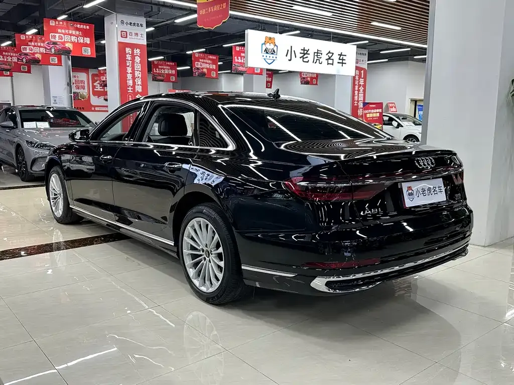 Audi A8 2023 из CN, фото 10