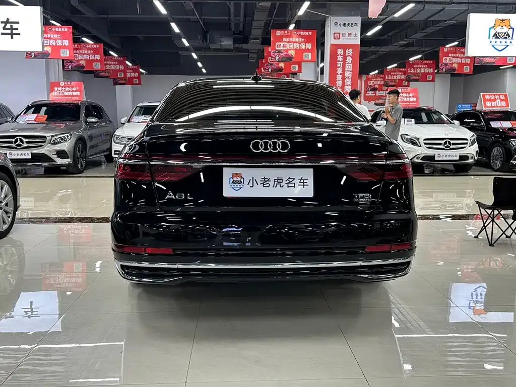 Audi A8 2023 из CN, фото 3