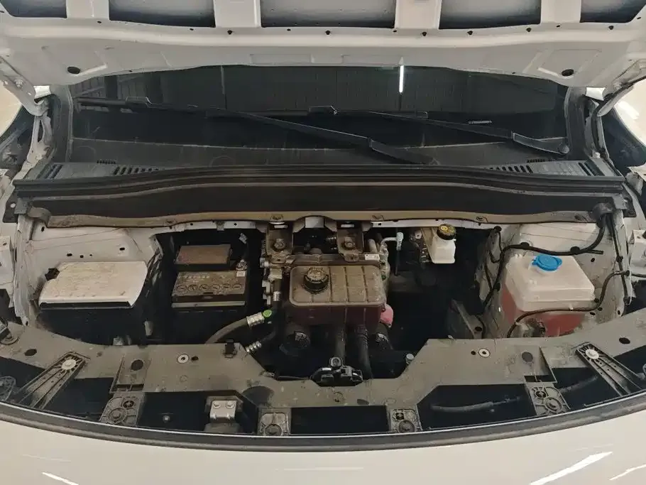 Leapmotor B10 — фото 10