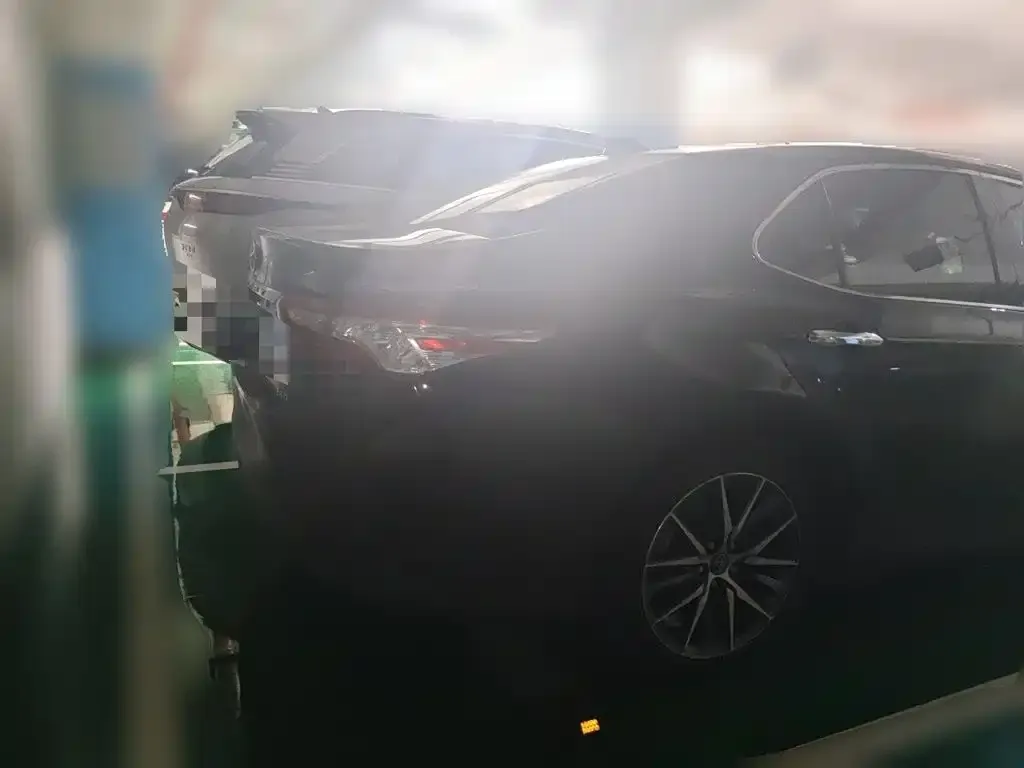 Toyota Camry — фото 3