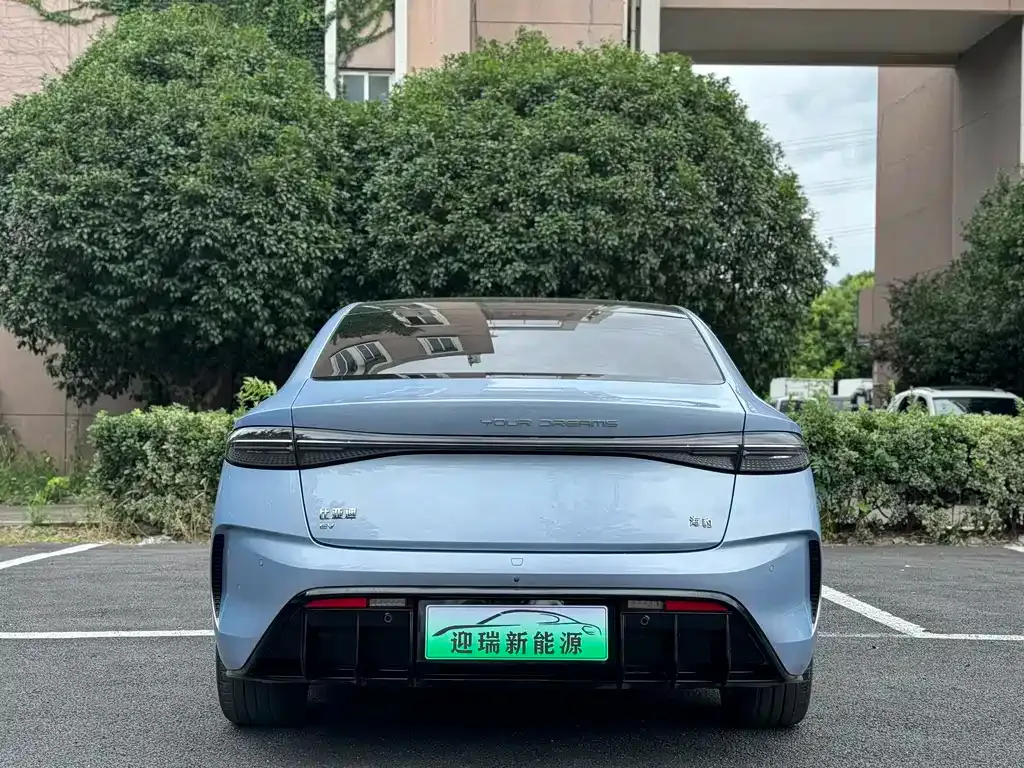 BYD Seal — фото 9