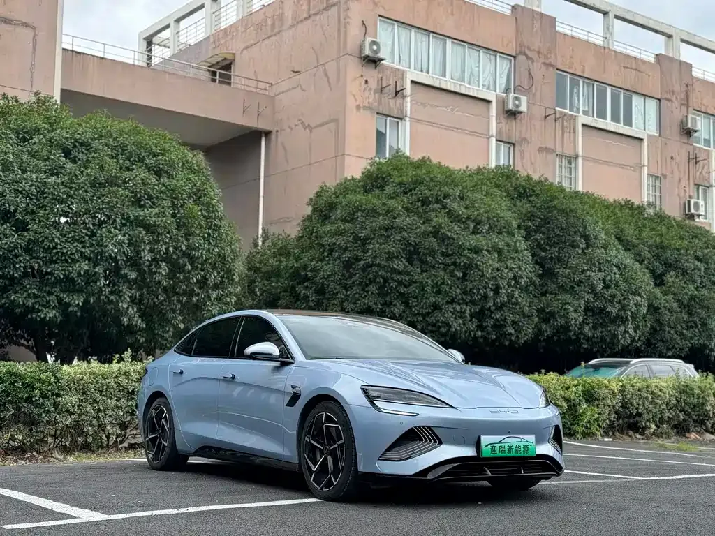 BYD Seal — фото 10
