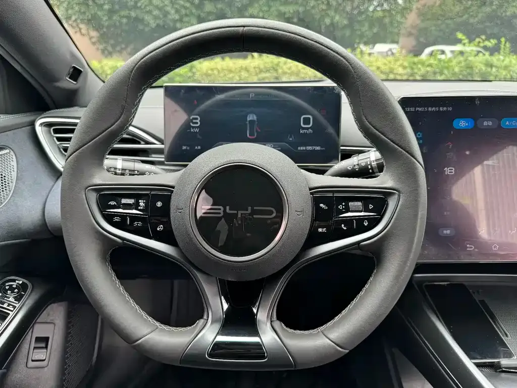 BYD Seal — фото 4