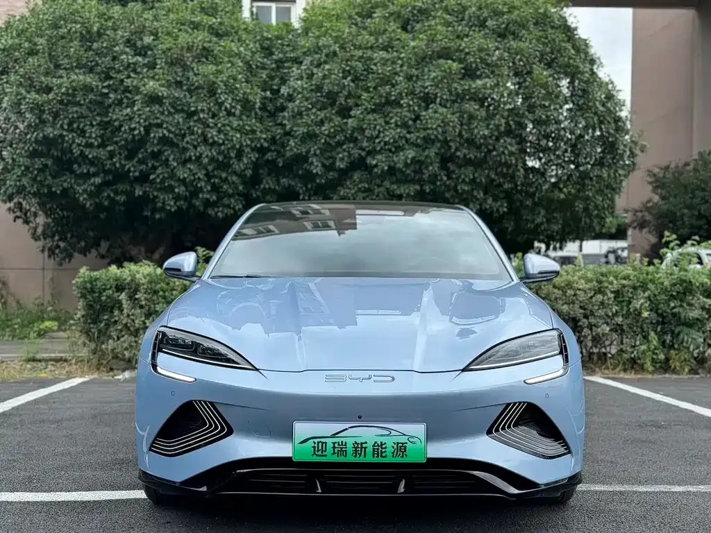 BYD Seal — фото 2