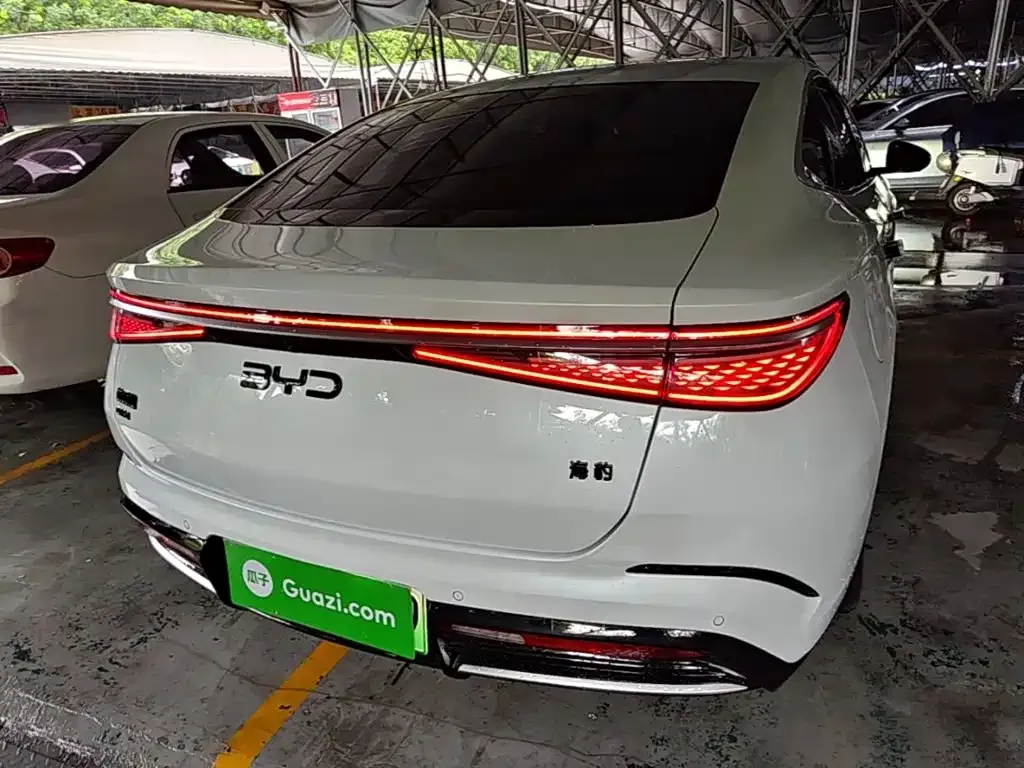 BYD Seal — фото 3