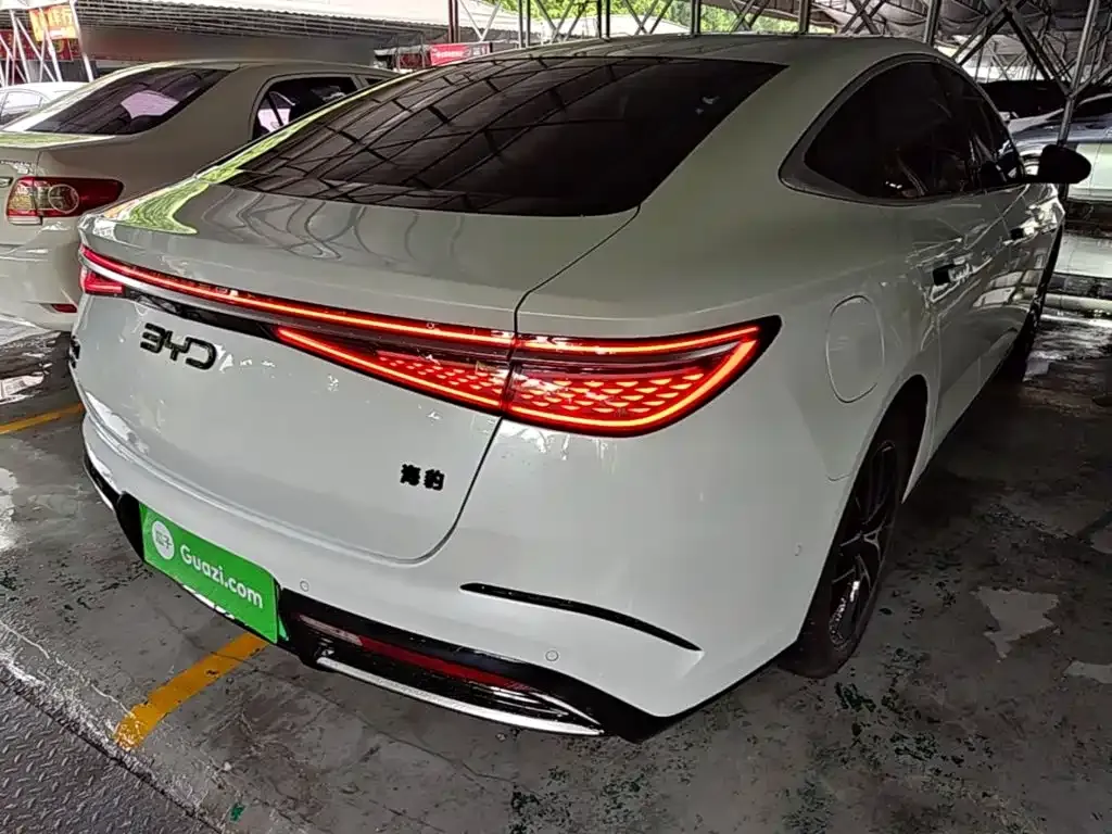 BYD Seal — фото 6