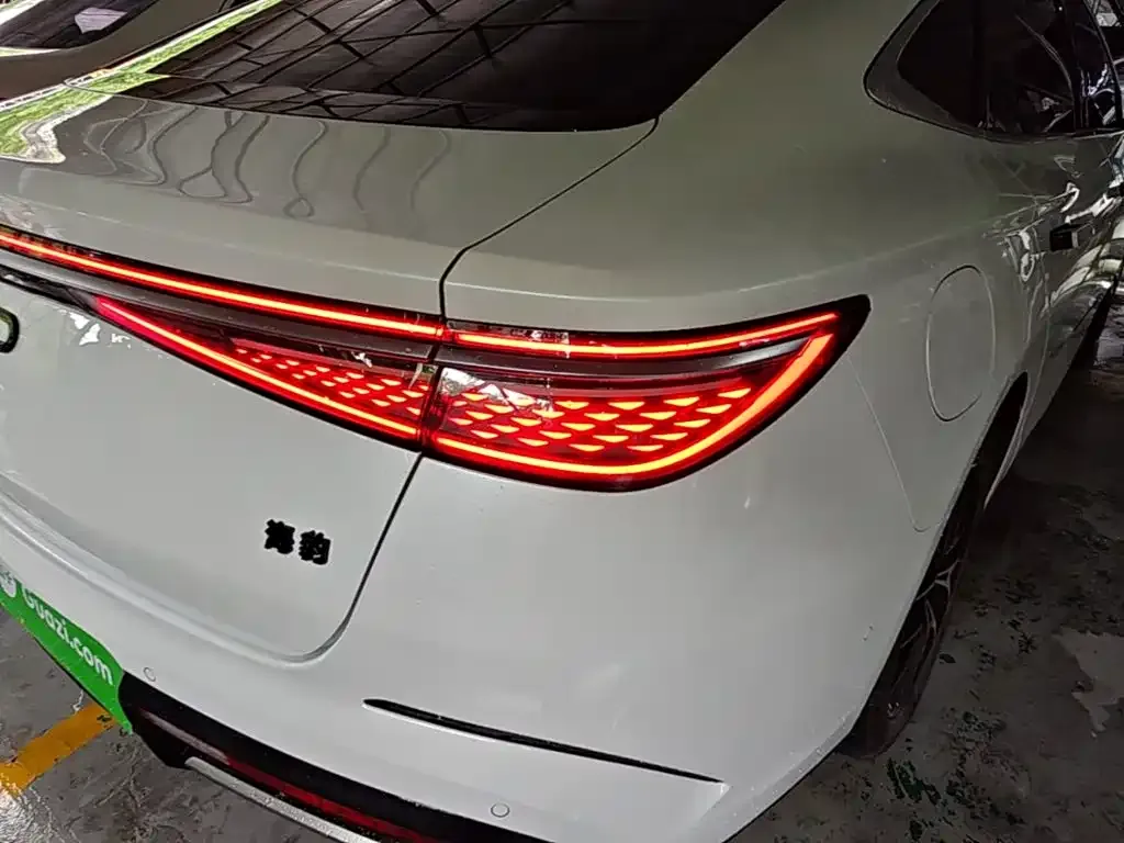 BYD Seal — фото 9