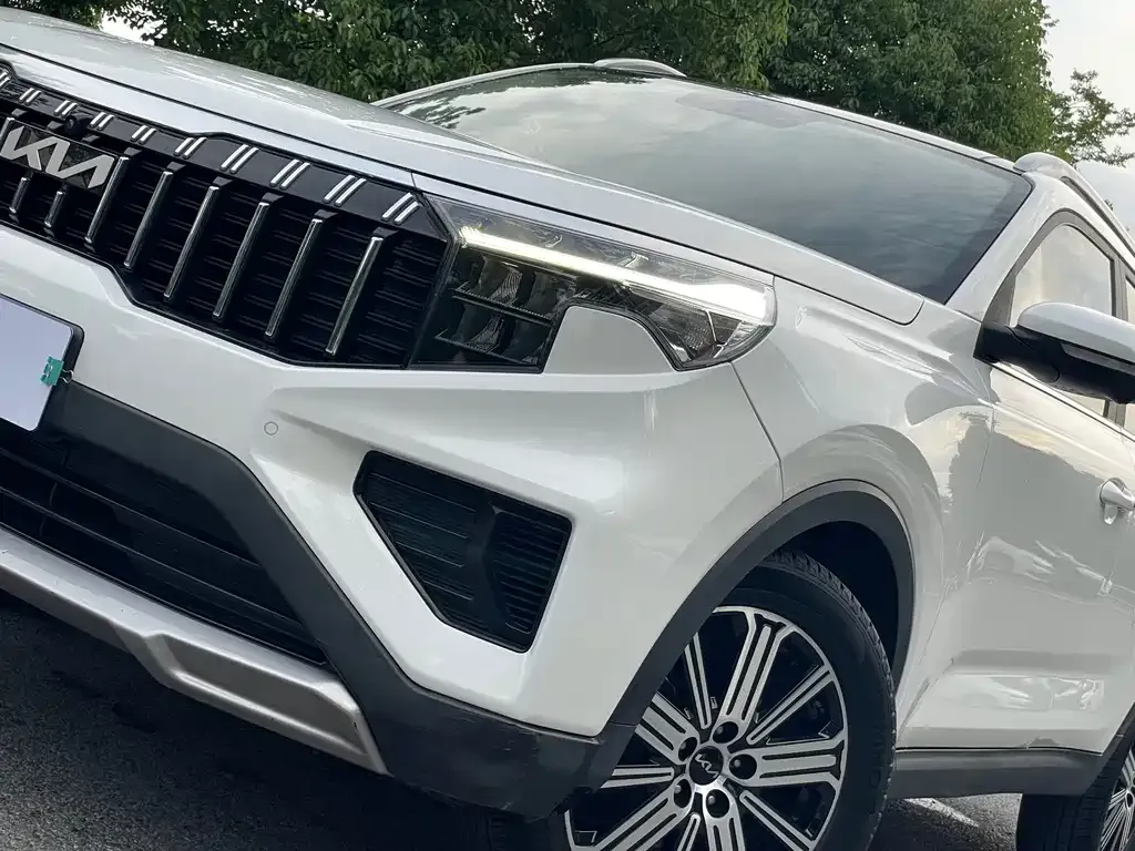 Kia Sportage — фото 8