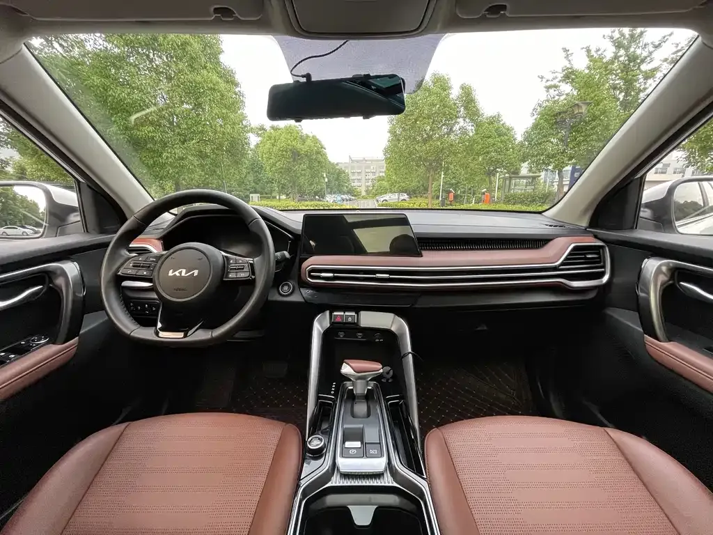 Kia Sportage — фото 9