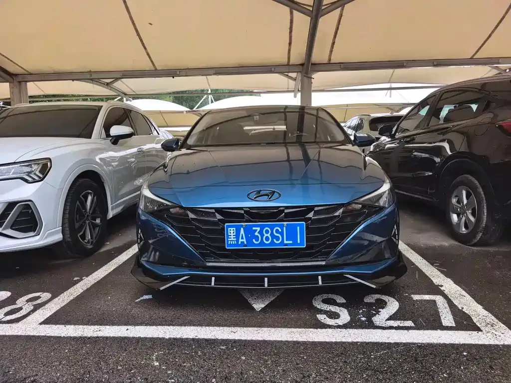 Hyundai Elantra — фото 10
