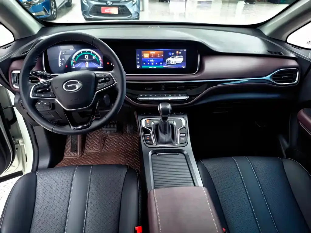 GAC Motor Trumpchi M6 — фото 8