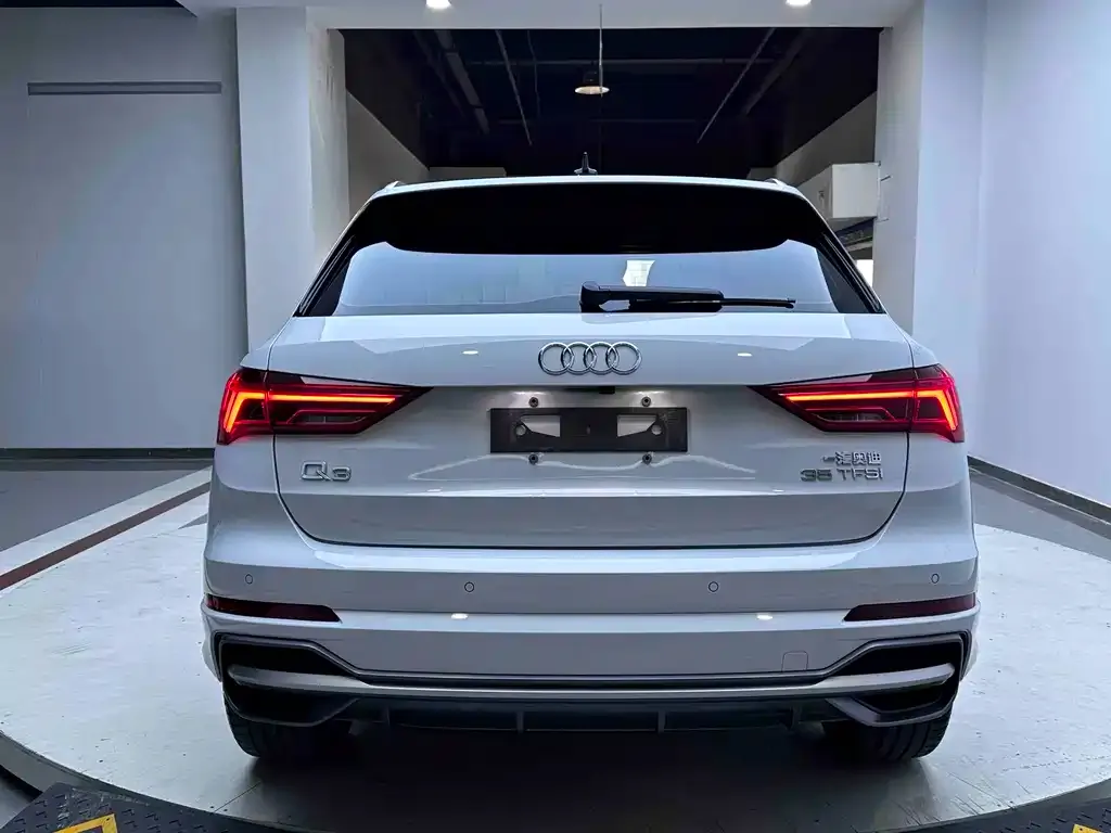 Audi Q3 — фото 4