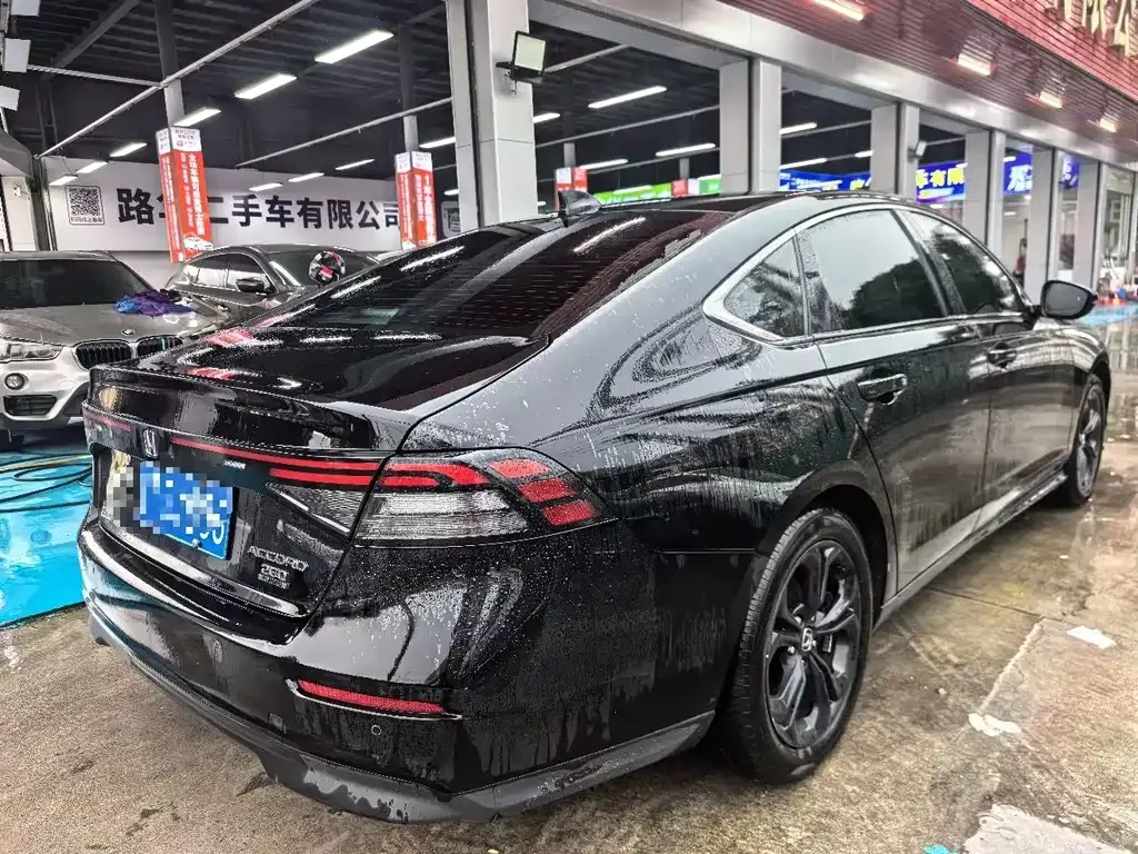 Honda Accord — фото 6