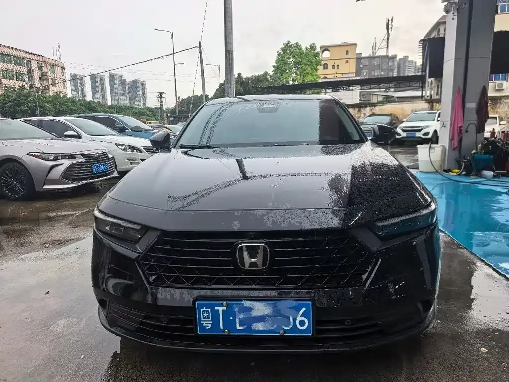 Honda Accord — фото 5