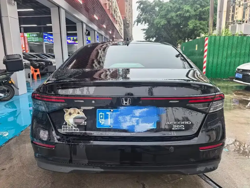 Honda Accord — фото 9