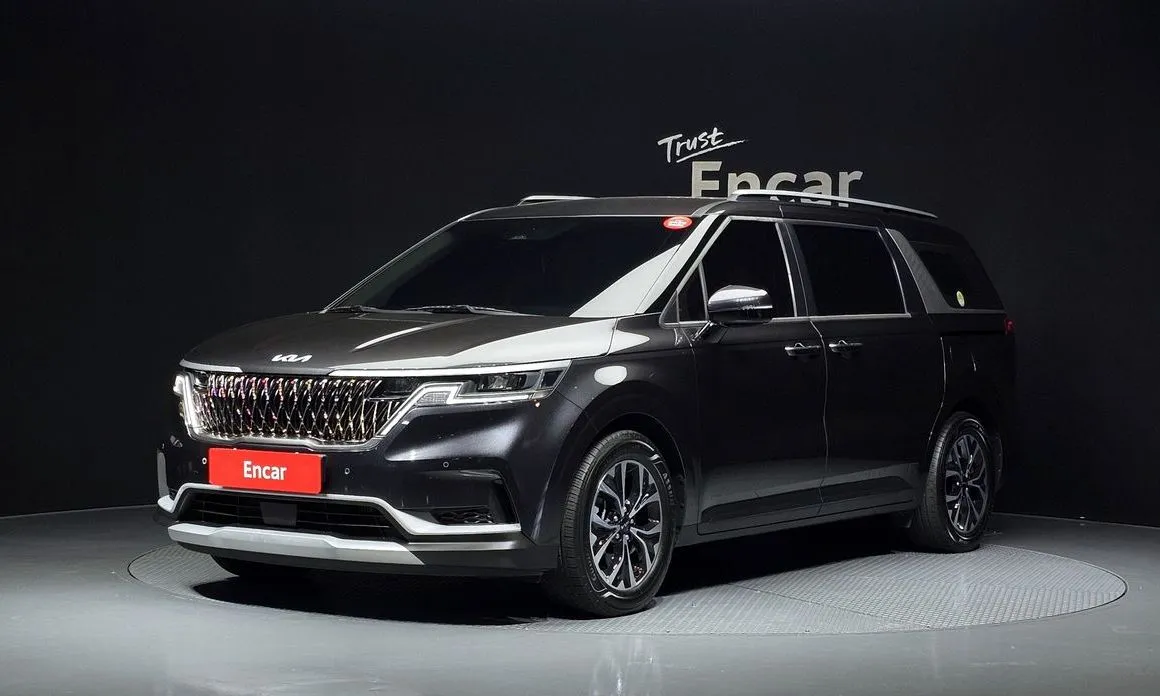Kia Carnival — фото 1