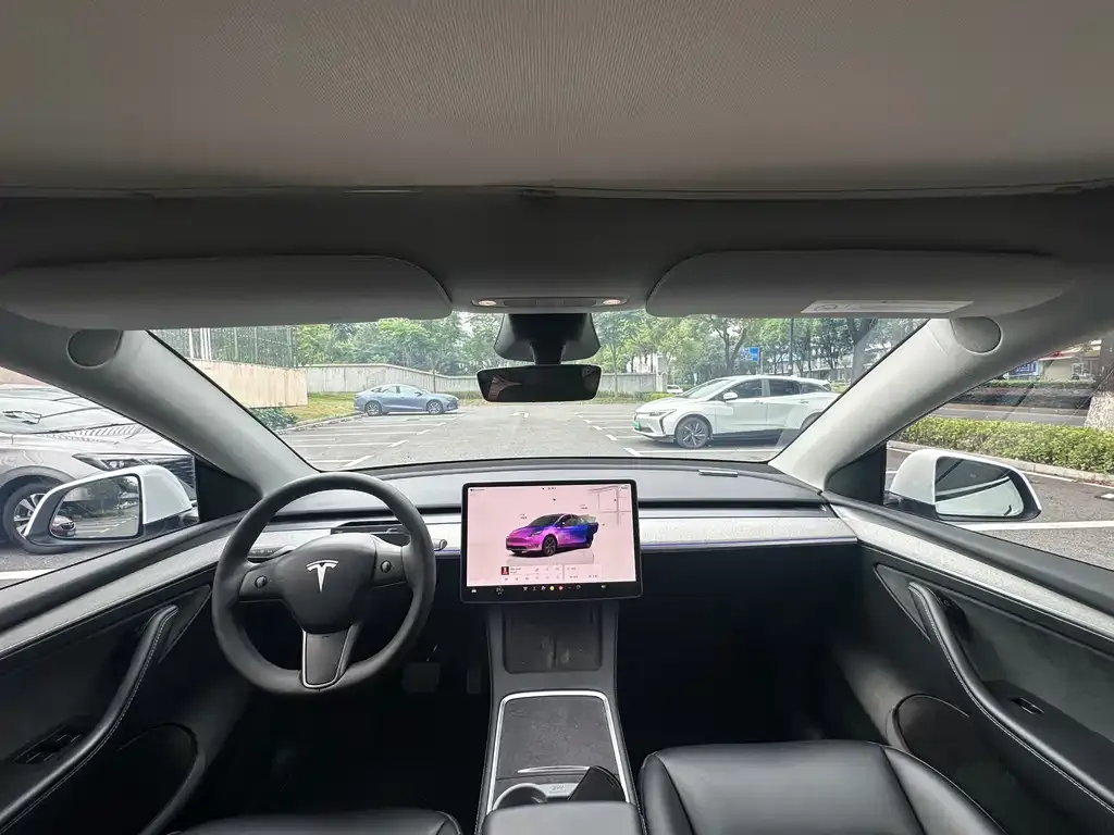 Tesla Model Y — фото 4