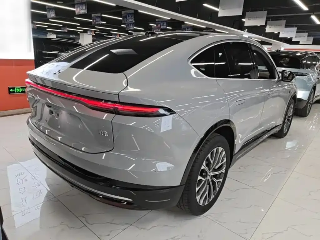 NIO EC6 — фото 7
