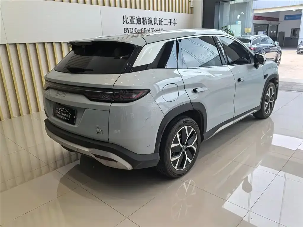 BYD L DM-i — фото 7
