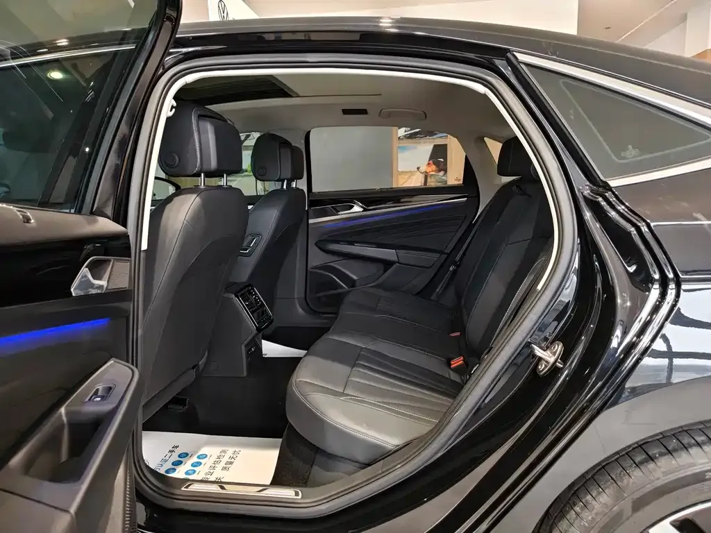 Volkswagen Passat — фото 6